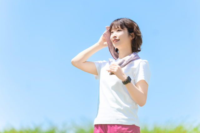 夏のレジャースポーツの熱中症対策と保険の備え方